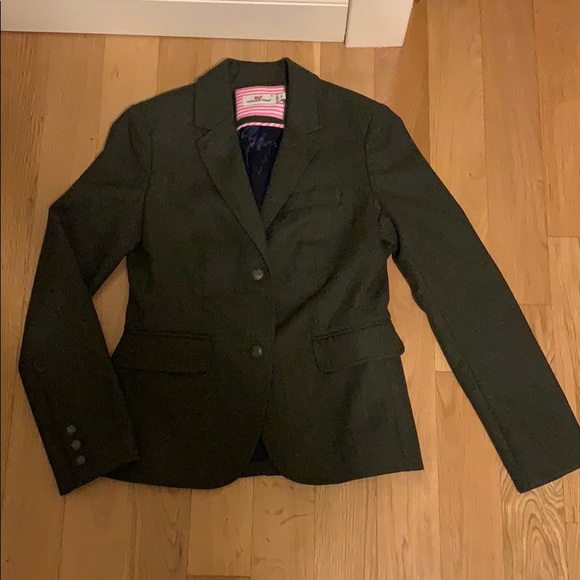 Vineyard vines suit jacket pockets & anchor button - Picture 4 of 16